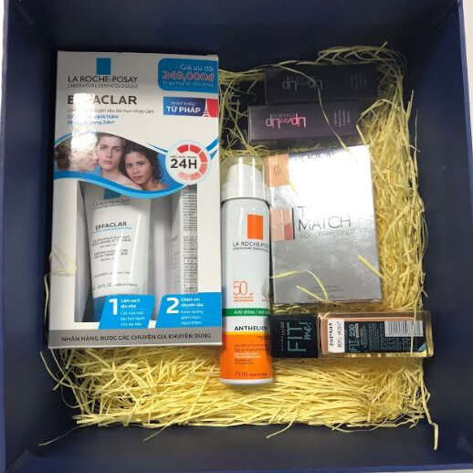 hộp quà Box Of Joy Lazada gửi tặng Websosanh.vn nhân Đại tiệc sinh nhật lần thứ 6 của Lazada
