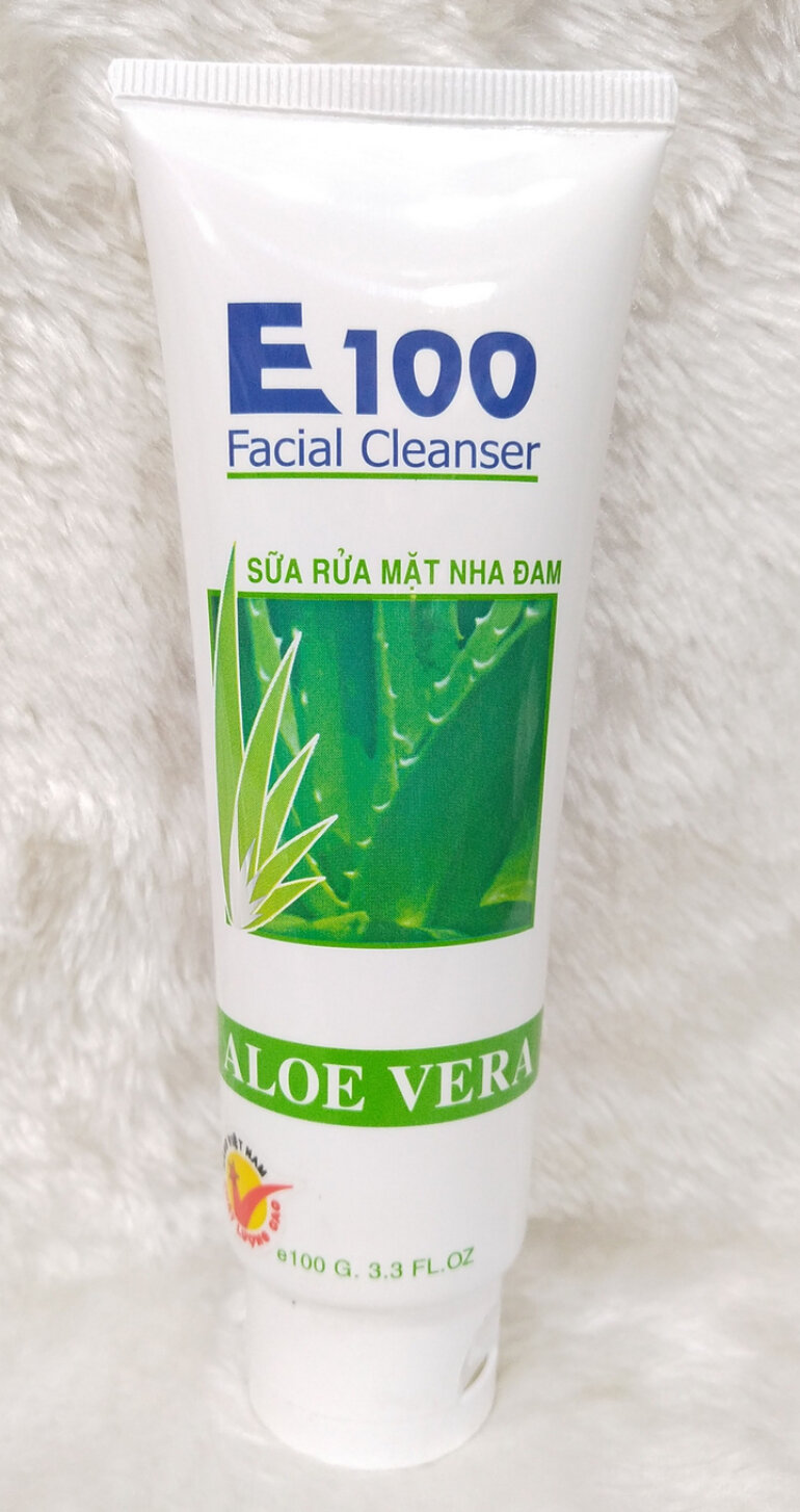 sữa rửa mặt E100