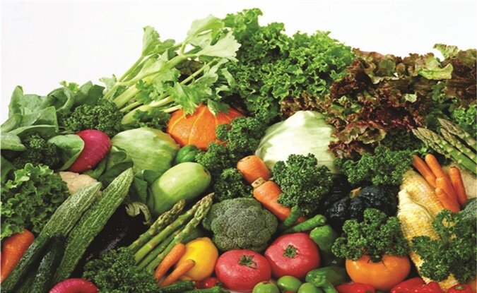 Rau xanh và trái cây mang lại nhiều lợi ích cho sức khỏe