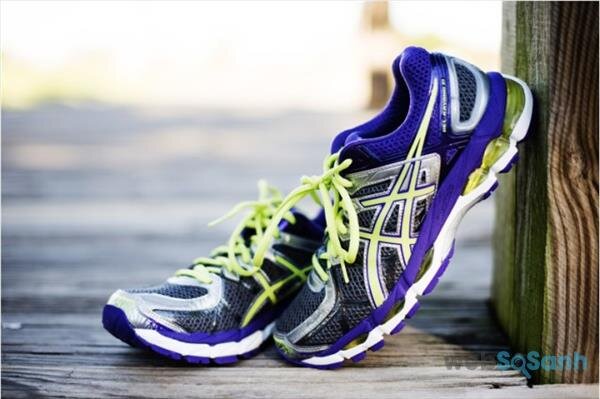 Giày chạy bền Asics Gel Kayano 22