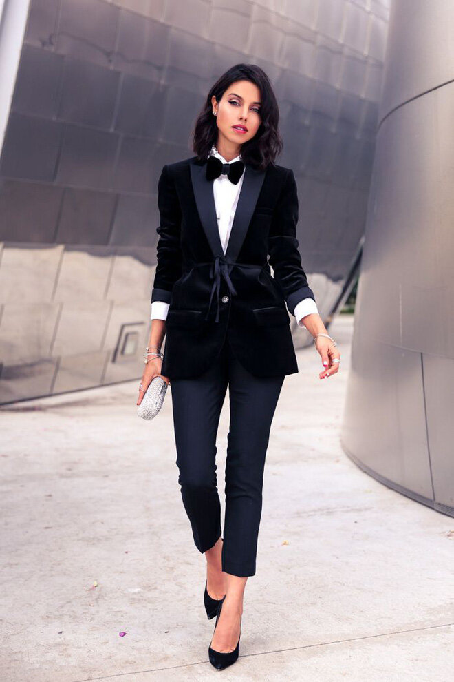 Kiểu dáng blazer tuxedo khiến các cô nàng trông mạnh mẽ và chững chạc hơn