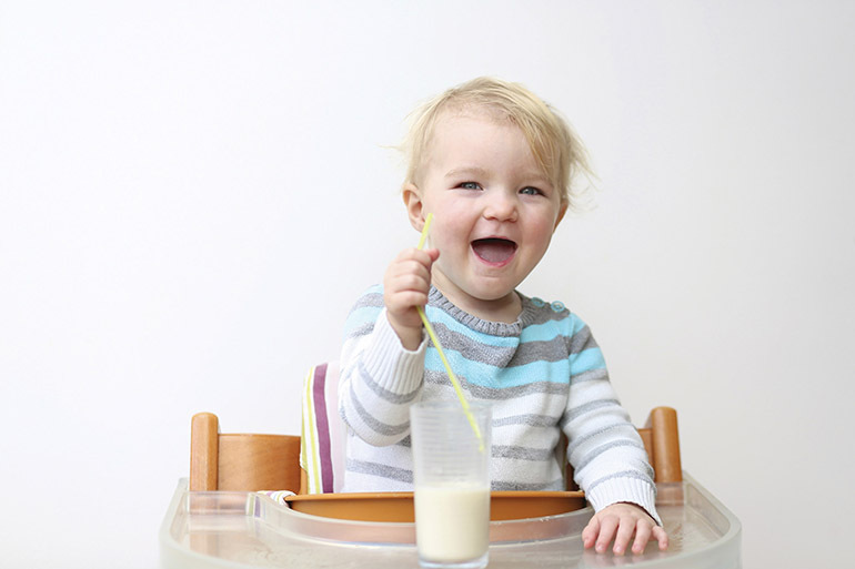 Sữa similac 2 hỗ trợ cho sự phát triển toàn diện của bé (Nguồn: wmama1.r.worldssl.net)