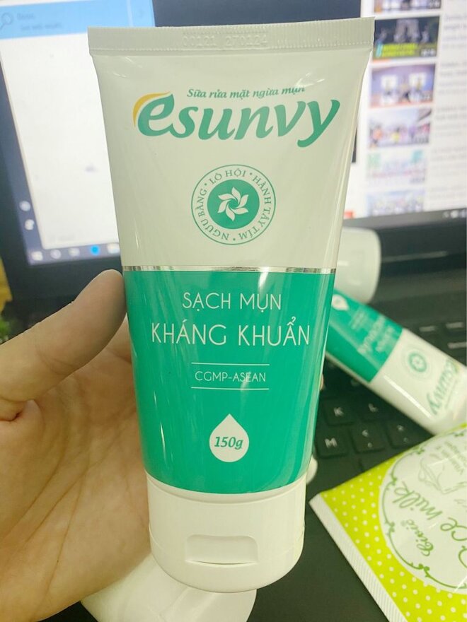 sữa rửa mặt Esunvy