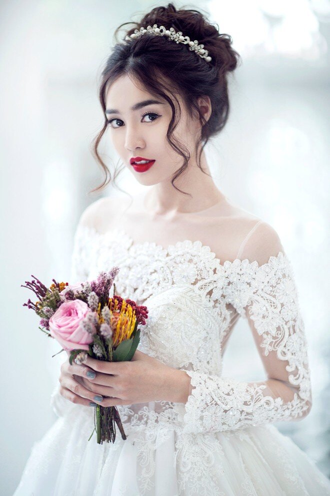 Những kiểu tóc cưới HOT nhất mùa cưới 2017 | websosanh.vn