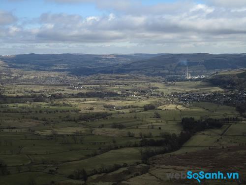 Ảnh chụp từ máy ảnh Canon IXUS 210 tại tiêu cự 60 mm, f/4, ISO 80 Ảnh chụp từ máy ảnh Canon IXUS 210 tại tiêu cự 60 mm, f/4, ISO 80