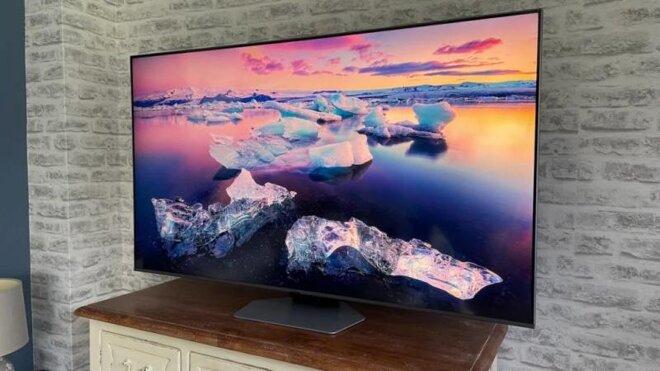 Smart tivi QLED Samsung 4K 55 inch 55Q80D: Hiển thị sáng, độ tương phản cao, âm thanh tốt, 18,8 triệu đồng!