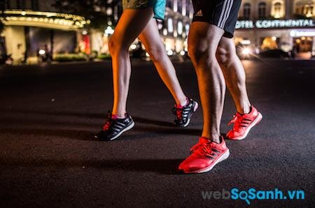 Thay giày chạy bộ thường xuyên là một trong những cách chăm sóc đôi chân bạn