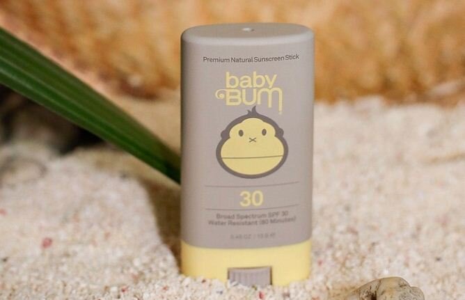 Sun Bum Premium Sunscreen Face Stick SPF 30 - Giá tham khảo 230.000 VNĐ