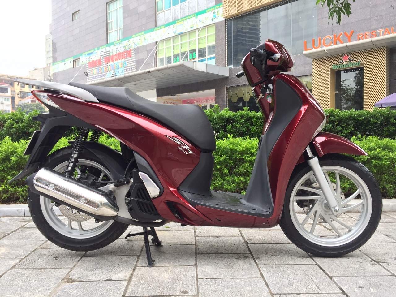 Honda Sh 150i nhập khẩu giá bao nhiêu Nên xe SH nhập hay SH Việt   MuasamXecom