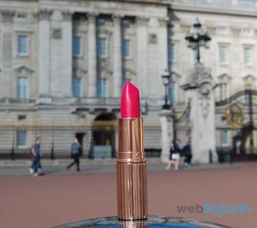 Cây son Charlotte Tilbury The Queen vô cùng sang chảnh