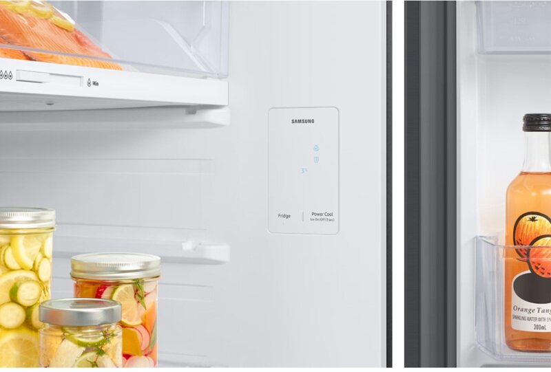 Giá chỉ 7 triệu đồng, tủ lạnh Samsung 398 lít RT38CG6584B1SV có ngăn đông mềm, làm đá rơi tự động và rất tiết kiệm điện!