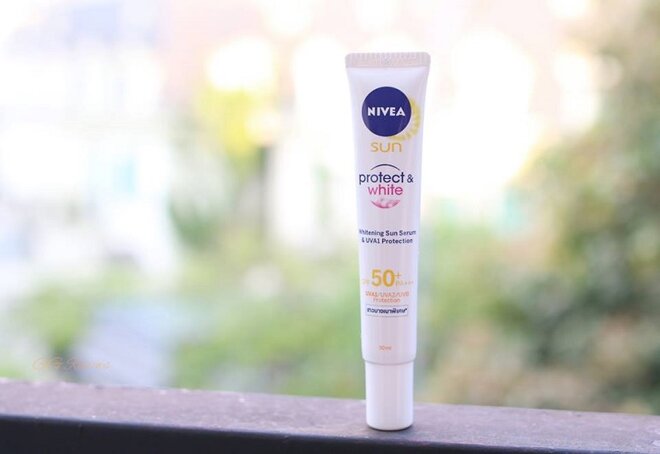 Kem chống nắng Nivea Whitening