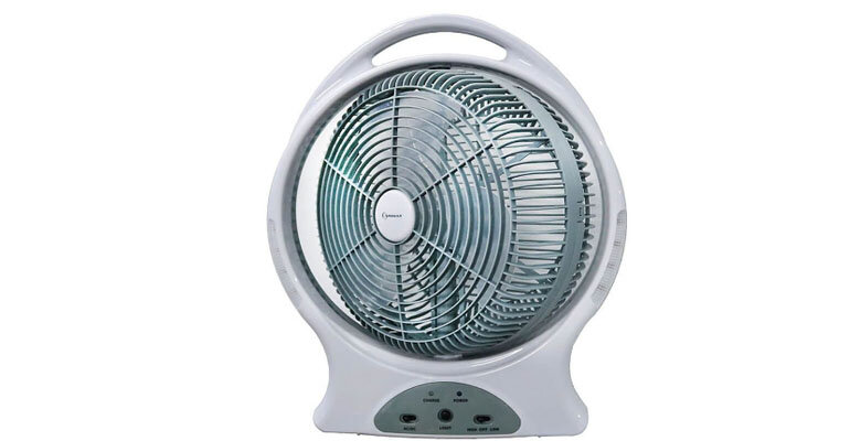 Quạt sạc điện để bàn Sunmax GFR12B2 có khả năng hoạt động 3 – 5 giờ tùy thuộc vào tốc độ gió quạt sạc để bàn Sunmax GFR12B2