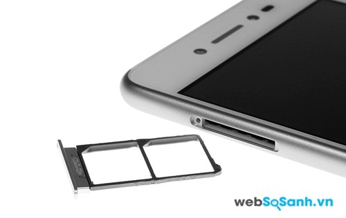 Điện thoại Lenovo S90 có thể sử dụng 2 microSim