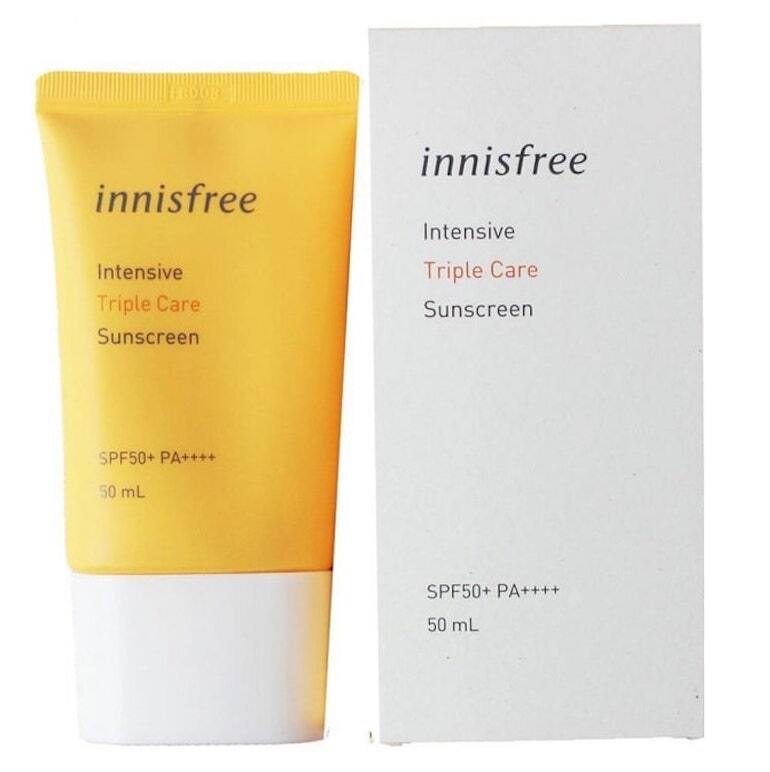 Kem chống nắng Innisfree vàng cấp ẩm và tăng độ đàn hồi cho da.