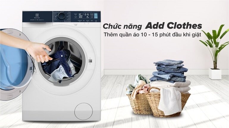 Chức năng thêm quần áo khi máy giặt Electrolux đang hoạt động