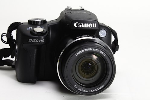 Máy ảnh siêu zoom Canon SX50HS.