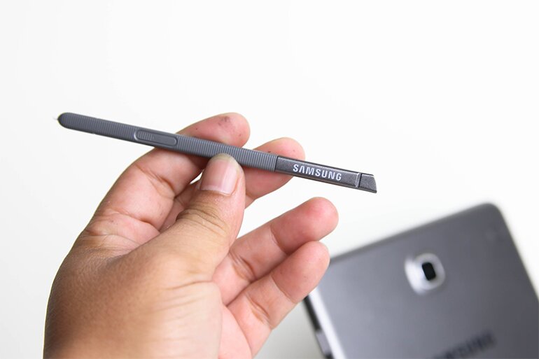 Cận cảnh bút S Pen trên Samsung Galaxy