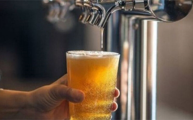 bia tươi Sài Gòn được phục vụ trực tiếp cho thực khách