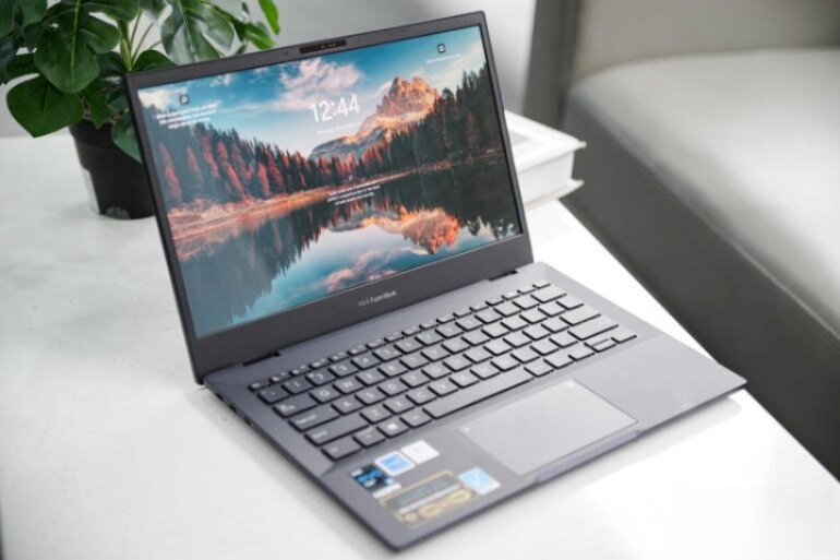 laptop Asus ExpertBook B5 OLED