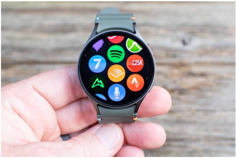 Samsung Galaxy Watch7 40mm giảm gần nửa giá, trang bị vẫn xuất sắc hàng đầu thị trường