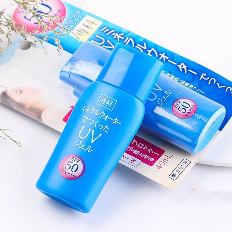 Kem chống nắng Senka Mineral Water UV Gel