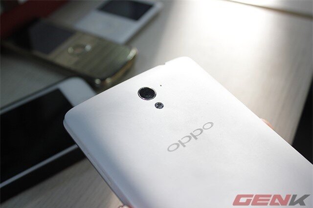 Đánh giá Oppo Find Way S: phablet tầm trung 2 sim 2 sóng