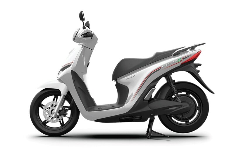 Giá xe máy điện VinFast Feliz S giảm chạm đáy, chạy khỏe, pin trâu 198 km/lần sạc