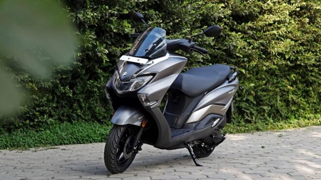 so sánh Suzuki Impulse 125 Fi với Burgman Street