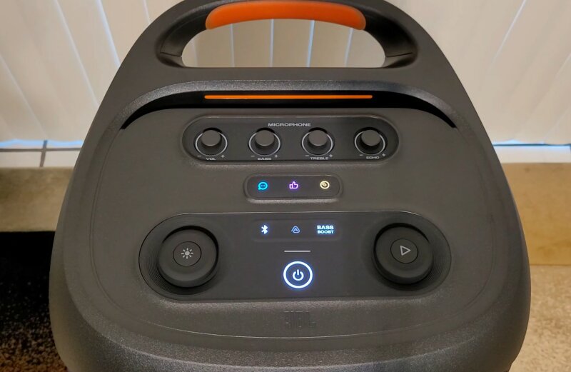 JBL PartyBox 720: Âm thanh cực bốc cho dân “quẩy”, sẵn sàng bùng nổ mọi cuộc vui