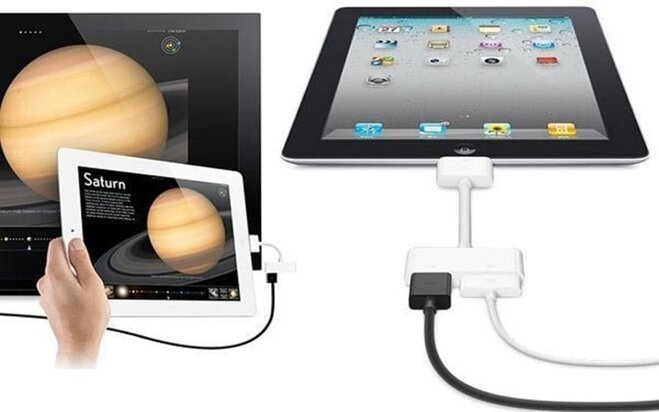 Cắm kết nối iPad vào một thiết bị bất kỳ để mở nguồn iPad