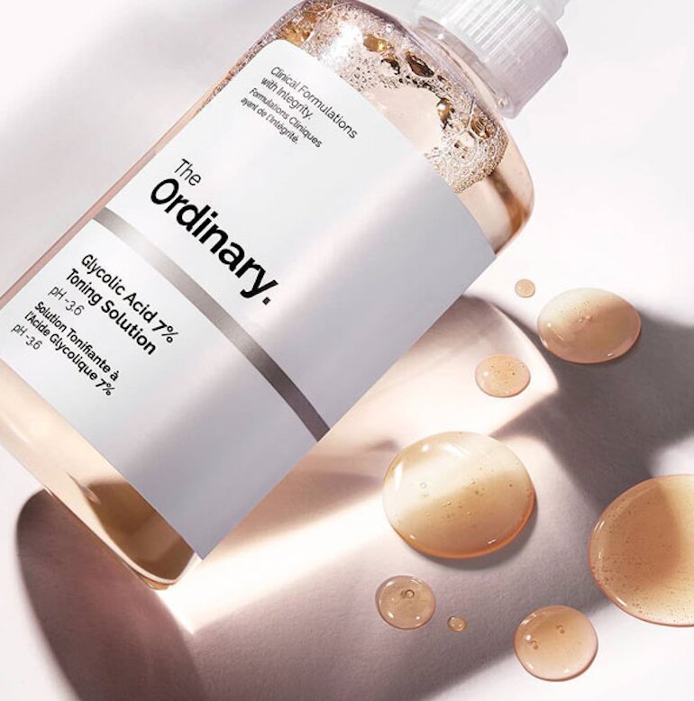 Toner The Ordinary Glycolic Acid 7 Toning Solution giúp tẩy da chết nhẹ nhàng giúp làm dịu da hiệu quả.