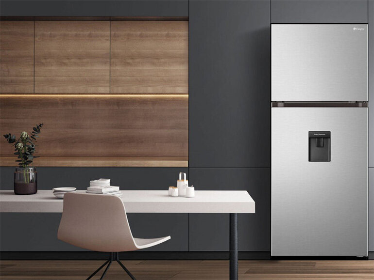 Tủ lạnh Casper RT-421VGW với thiết kế đơn giản theo phong cách truyền thống