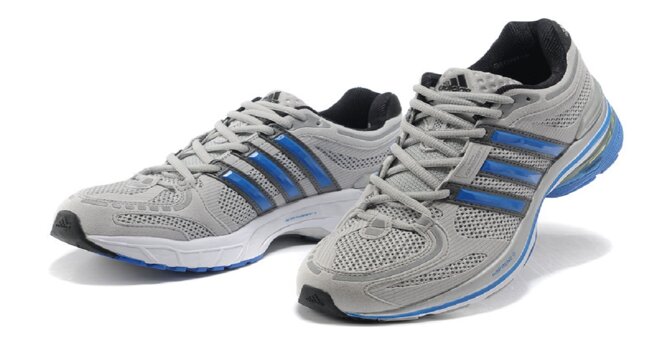 giày thể thao adidas chính hãng