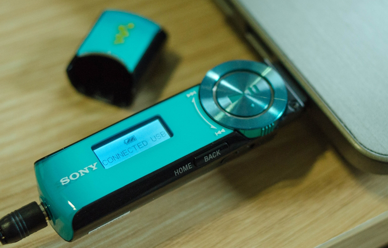 Máy nghe nhạc Sony Walkman NWZ- B172F