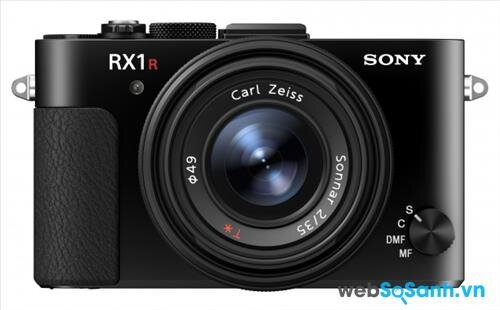 Máy ảnh Sony Cyber-shot RX1R II có một cảm biến BSI-CMOS Full frame (35.9 x 24 mm) độ phân giải 42.4MP, hệ thống lấy nét tự tộng lên đến 399 điểm
