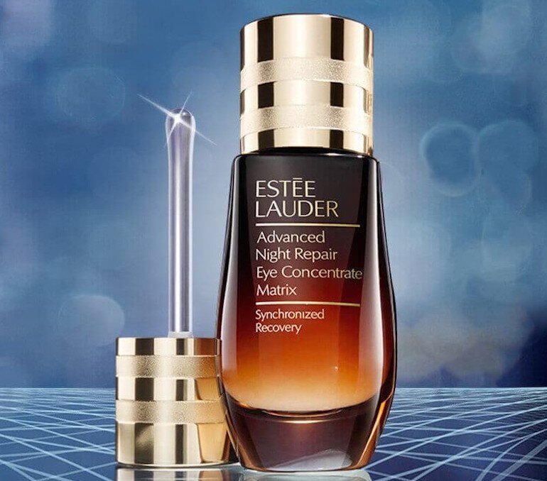 Serum mắt Estee Lauder giúp cung cấp các dưỡng chất cho vùng da dưới mắt nhằm tái tạo và cải thiện để tăng sự mềm mại cho da.