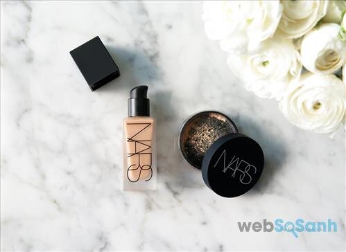 Kem nền Nars All Day Luminous Weightless Foundation 