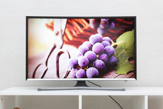 Tivi Samsung thông minh 32 inch 32J6300AK