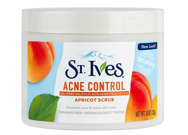 Kem tẩy tế bào chết ST. Ives Scrub hiện đang làm mưa làm gió trên các cộng đồng làm đẹp.