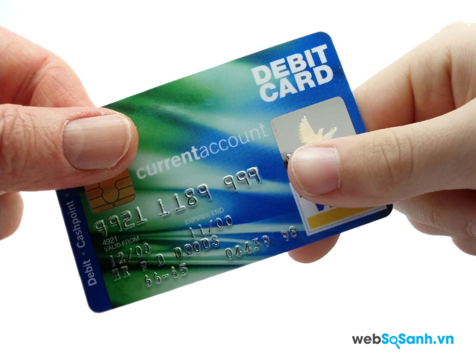 Các loại thẻ ATM đang ngày phổ biến và trong đó tiềm ẩn những nguy cơ rủi ro cho người chủ tài khoản