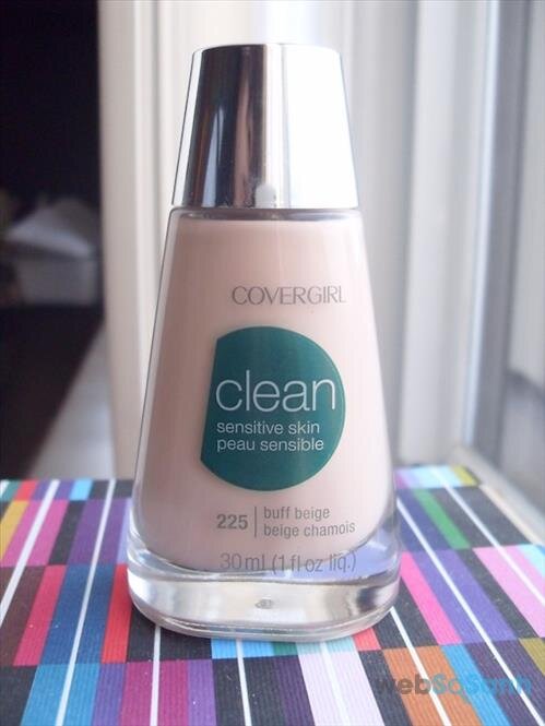 Kem nền cho da nhạy cảm CoverGirl Clean Sensitive Skin Liquid Foundation