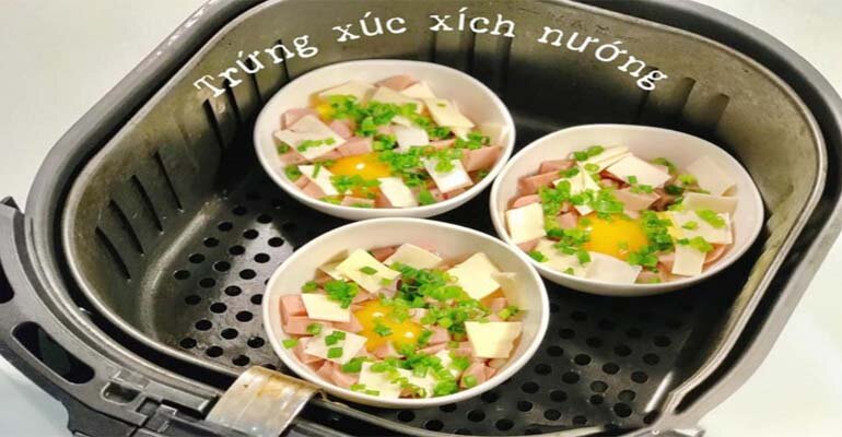 Bát đĩa bằng sứ trắng là vật dụng có thể sử dụng cho nồi chiên không dầu nồi chiên không dầu