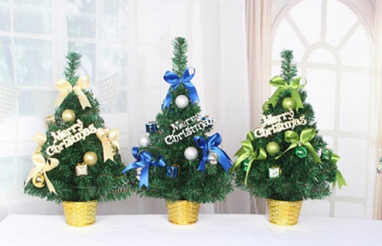 Cây thông Noel để bàn đẹp