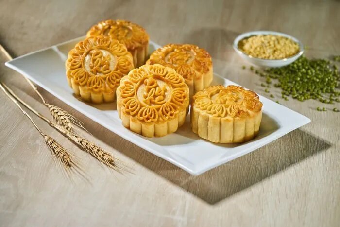 Bánh Trung thu Lava Trứng Chảy – “Cơn sốt” Mùa Trăng 2025