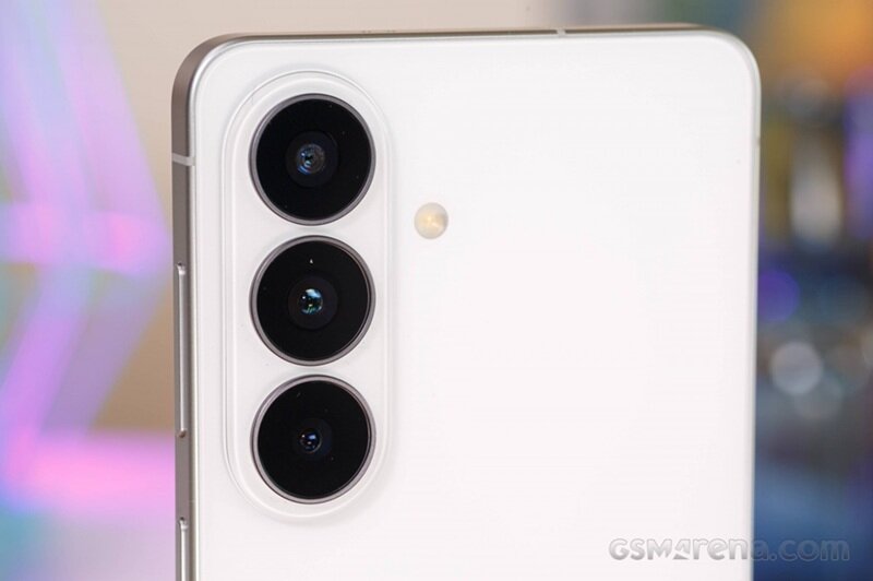 Galaxy S26 5G vừa ra mắt đã giảm tới 8 triệu đồng, lựa chọn hấp dẫn cho người dùng Việt