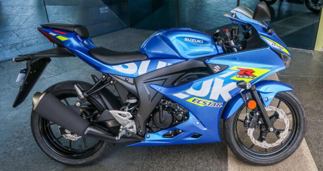 So sánh bộ đôi Suzuki GSX-R150 và GSX-S150