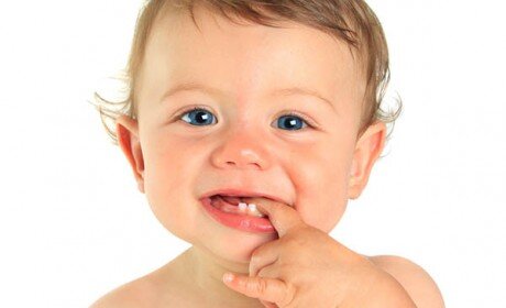 Thời gian mọc răng từ tháng thứ 6 cho đến 3 tuổi