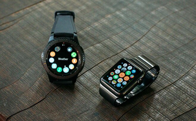 2 sản phẩm Iwatch 3 và Gear S3 kẻ tám lạng người nửa cân