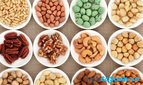 các loại hạt như quả hồ trăn, óc chó, hạt điều hay hạt dẻ là những thực phẩm rất giàu phytoestrogen (nguồn: internet)